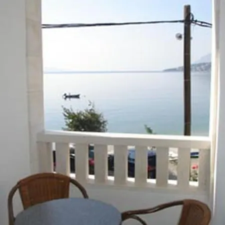 Studio Apartment In Gradac With Sea View, Balcony, Air Conditioning, Wifi 4238-2 *